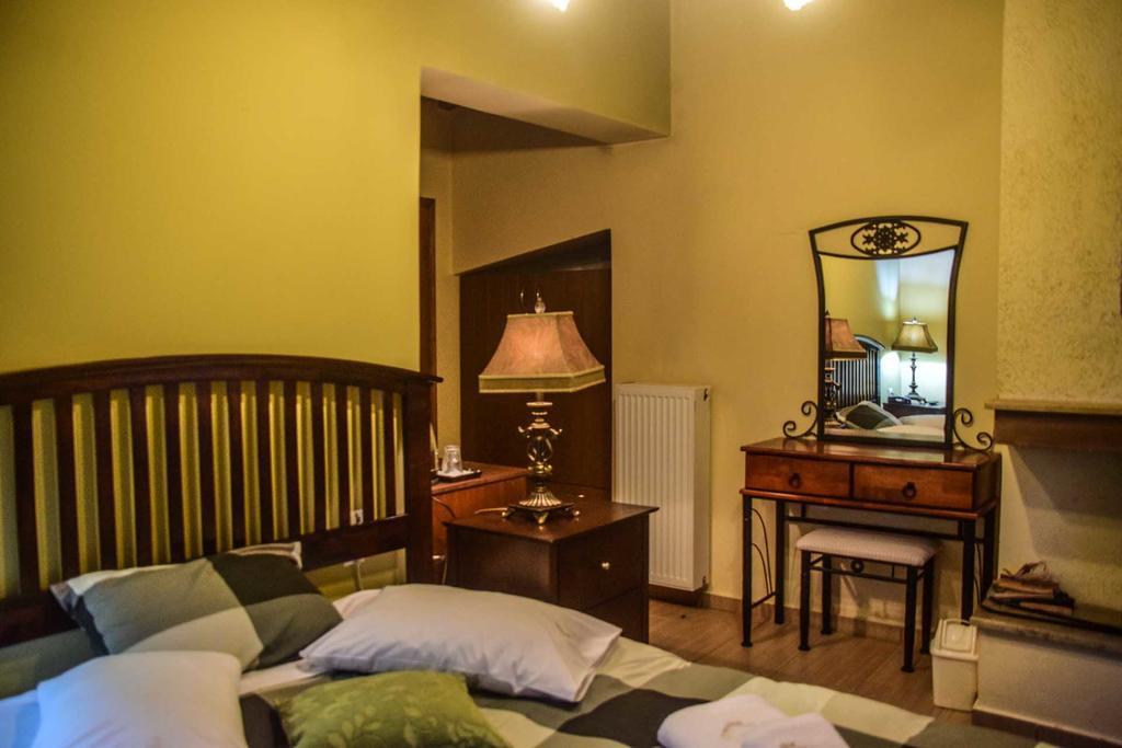 Aetoma Suites Synikia Mesi Trikalon Extérieur photo